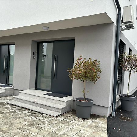 Apartmaji Cepon 류블랴나 외부 사진